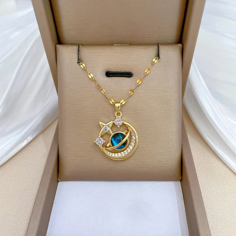 Ladies Gold Pendant Collection