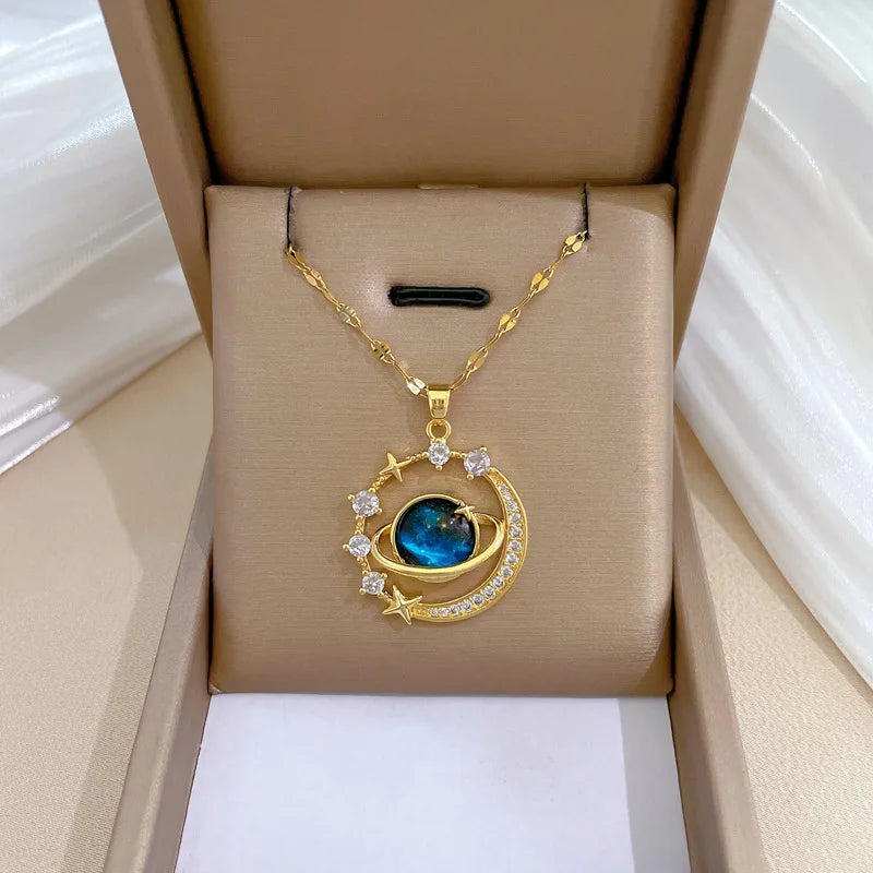 Ladies Gold Pendant Collection